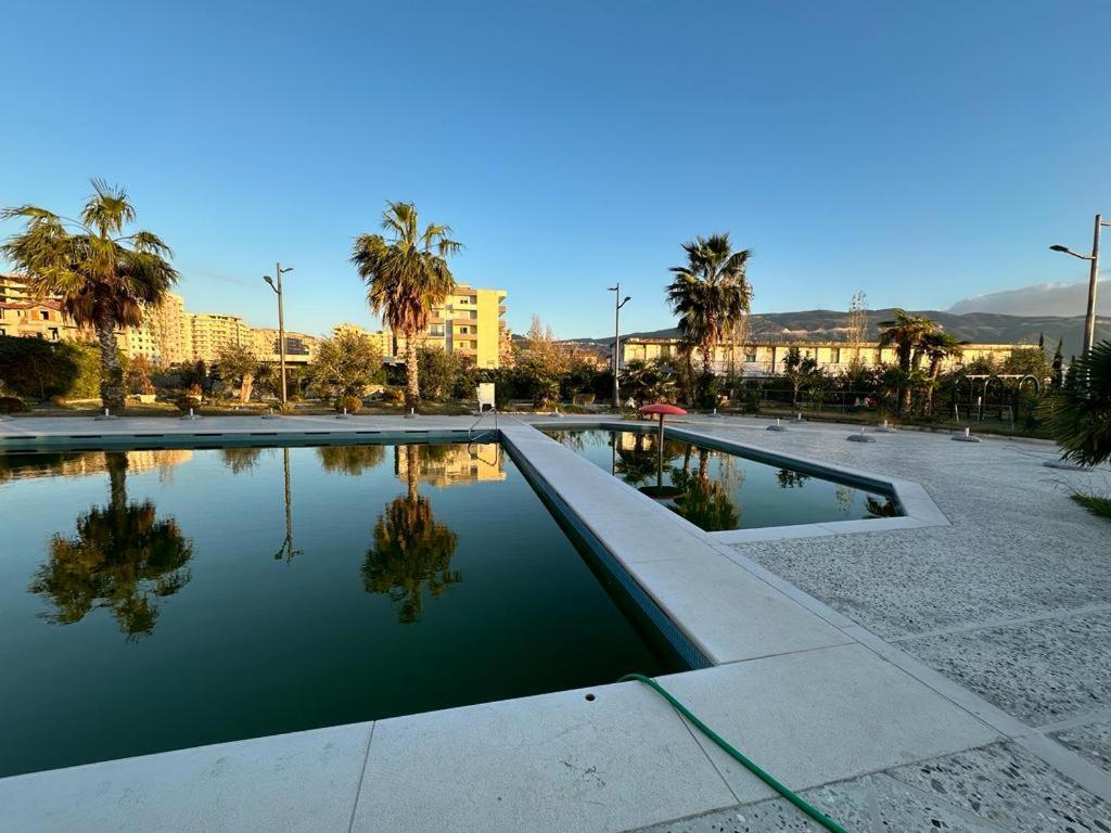 Beachfront With Hotel Facilities Vlore Ngoại thất bức ảnh