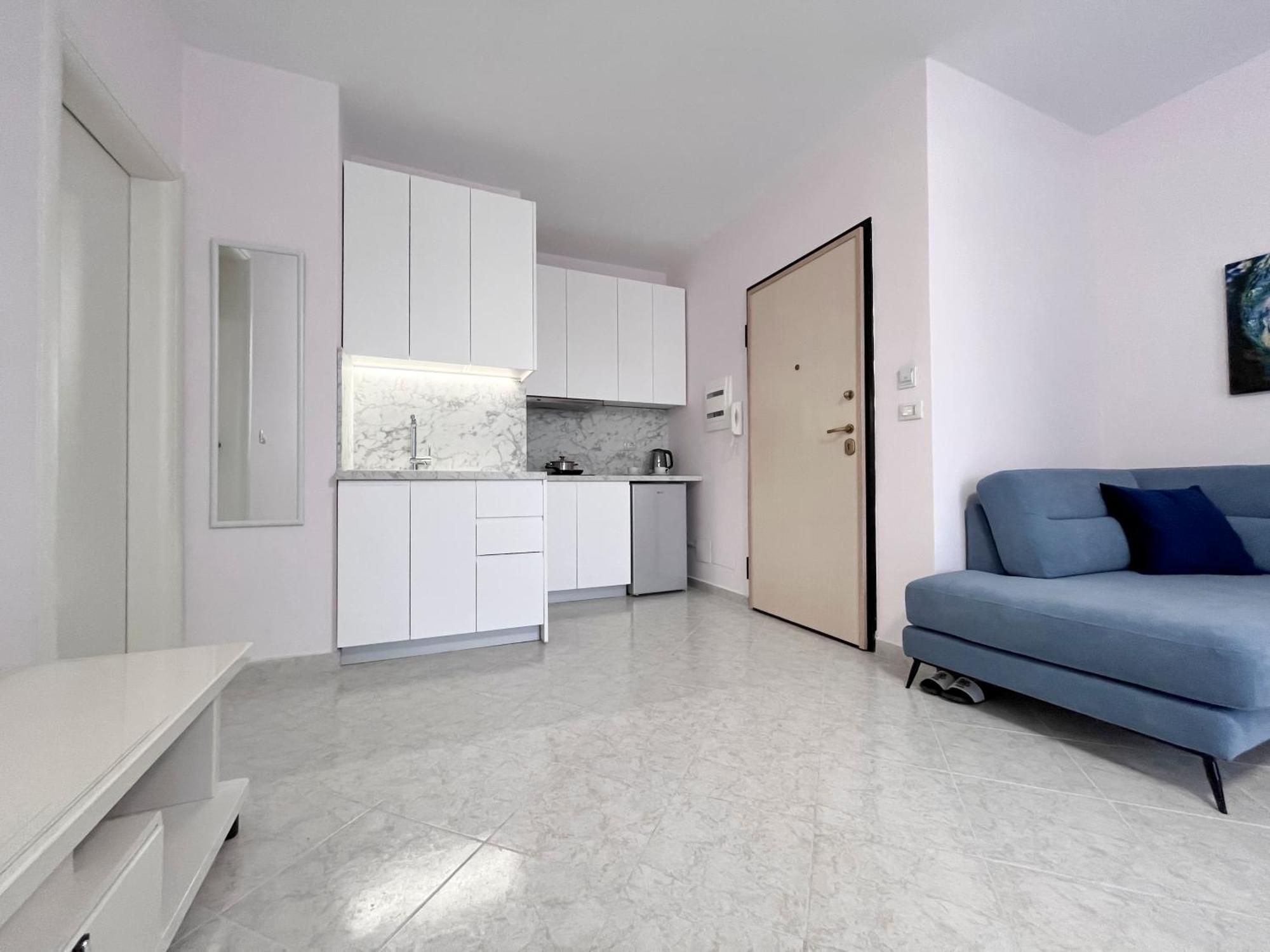 Beachfront With Hotel Facilities Vlore Ngoại thất bức ảnh